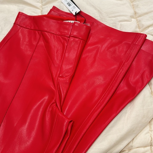 NWT Alice + Olivia Deanna Vegan Leather High Waisted Red Bootcut Pant - Picture 6 of 11